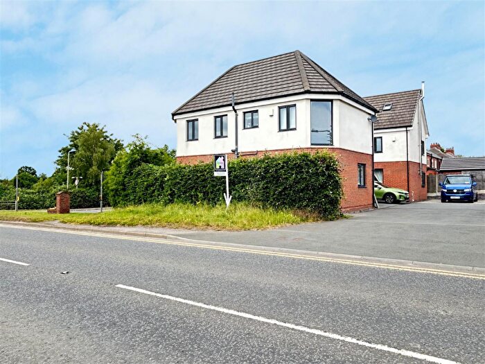 3 Bedroom Detached House To Rent In Church View, Hensall, DN14