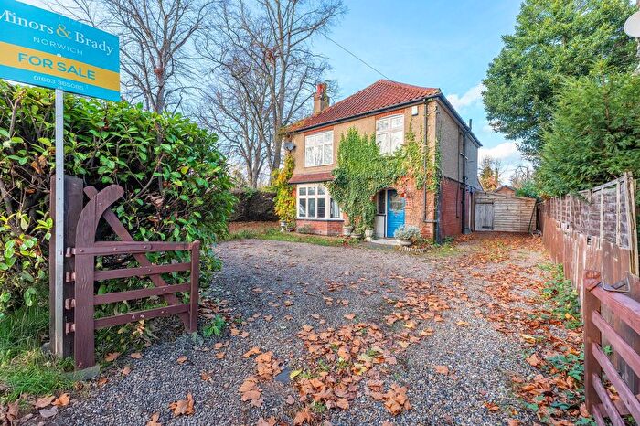 4 Bedroom Detached House For Sale In Earlham Road, Earlham Rise, Norwich, NR4