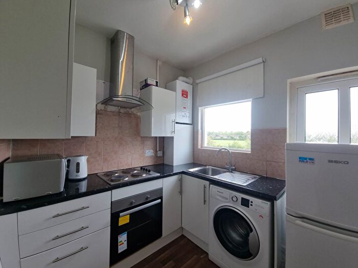2 Bedroom Flat To Rent In Boundary Road, Wood Green, N22