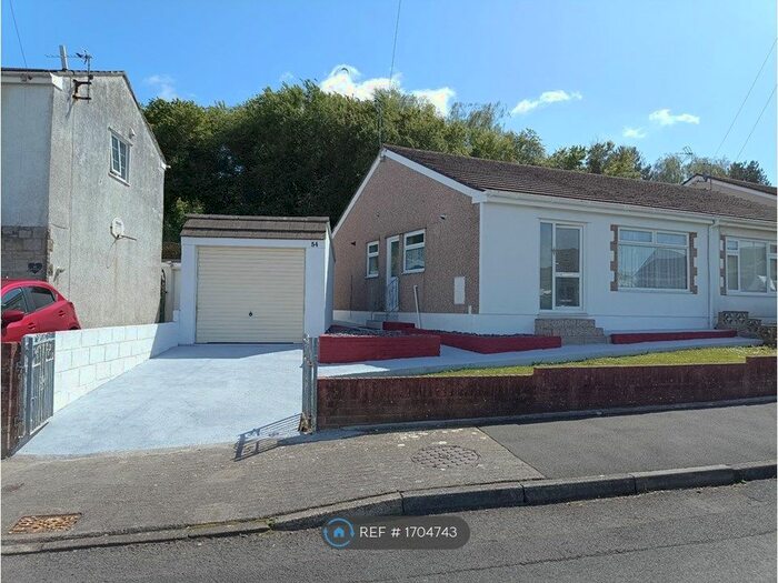 2 Bedroom Bungalow To Rent In Heol-Y-Bardd, Bridgend, CF31