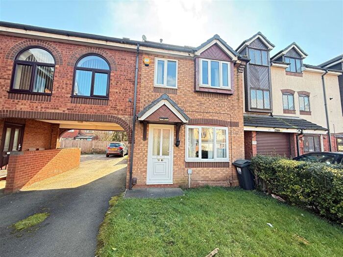 2 Bedroom End Of Terrace House To Rent In Camomile Close, Walsall, WS5