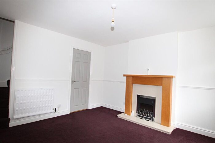 1 Bedroom Maisonette To Rent In Westcliffe Road, Cleckheaton, BD19