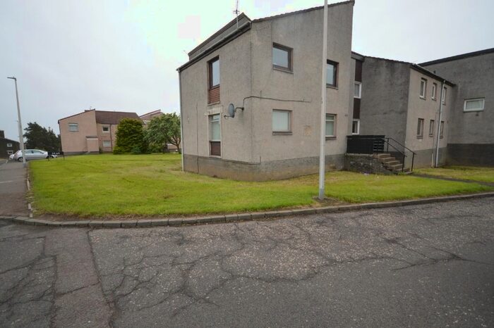 2 Bedroom Flat To Rent In Dochart Terrace, Menzieshill, Dundee, DD2