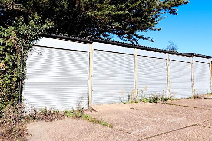 Garage / Parking To Rent In Tennyson Drive, Pitsea, Basildon, SS13