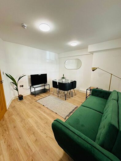 2 Bedroom Flat To Rent In Campdale Road, London, N7