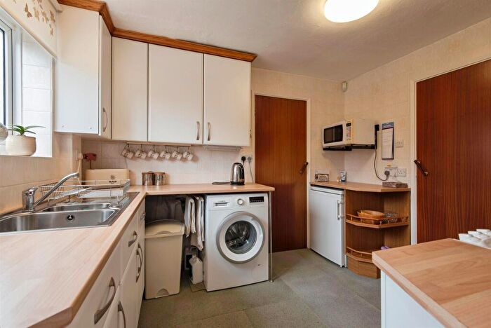 3 Bedroom Semi-Detached House For Sale In Homestead Moat, Stevenage, SG1