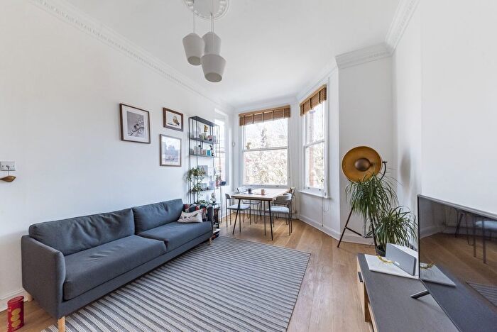 2 Bedroom Flat To Rent In , Greencroft Gardens, South Hampstead, NW6