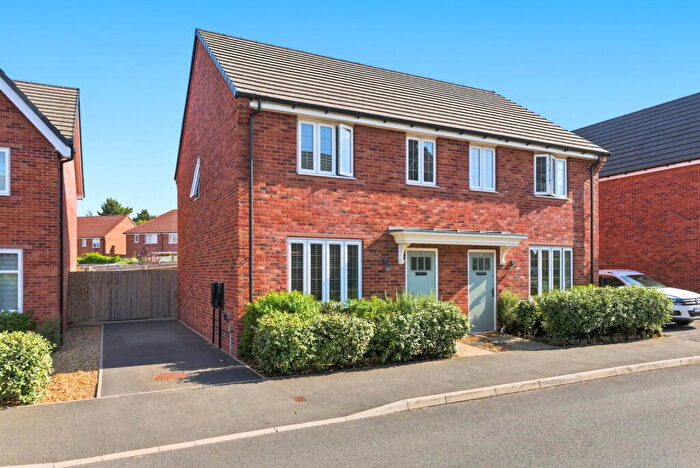 3 Bedroom Semi-Detached House For Sale In Hopewell St, Cropwell Bishop, NG12