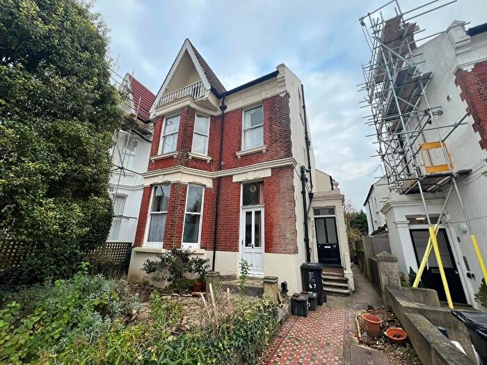 Studio To Rent In Hove Park Villas, Hove, BN3