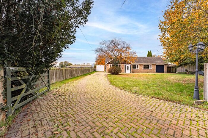 3 Bedroom Detached Bungalow For Sale In Watton Road, Great Ellingham, NR17