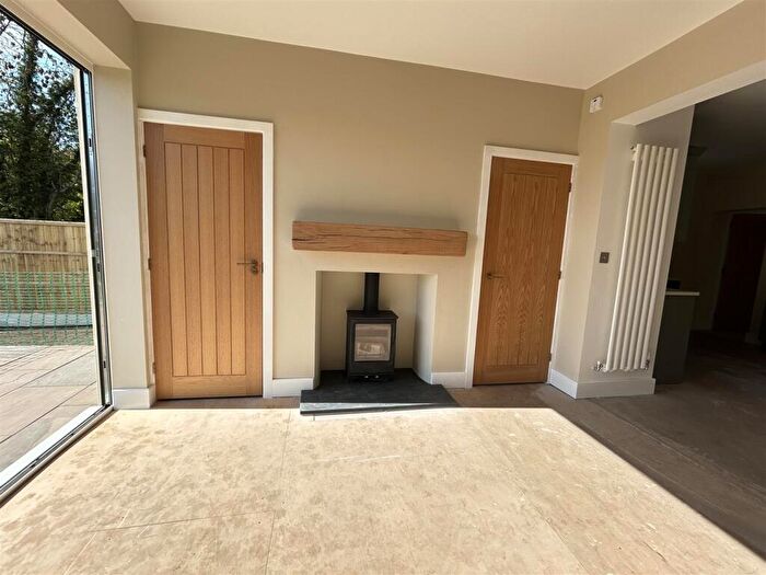 3 Bedroom Detached House For Sale In Tenter Lane, Heage, DE56