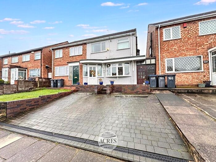 3 Bedroom Semi Detached House For Sale In Cramlington Road, Great Barr, Birmingham, B42