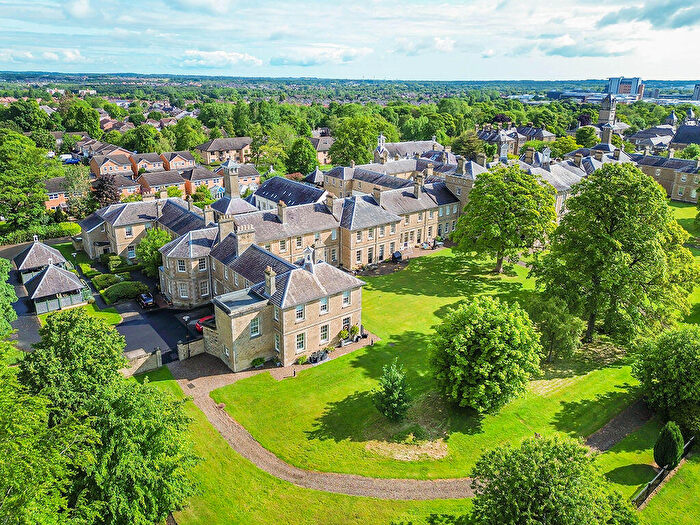 2 Bedroom Flat For Sale In Lanesborough Court, Gosforth, Newcastle Upon Tyne, NE3