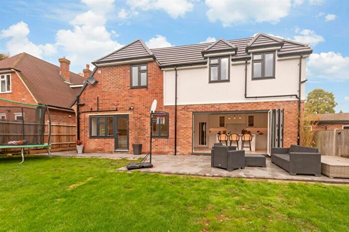 5 Bedroom Detached House For Sale In Cheshunt Close, Meopham, Kent, DA13