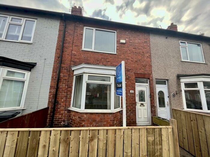 2 Bedroom House To Rent In Longfield Road/ Longfield - Darlington, DL3
