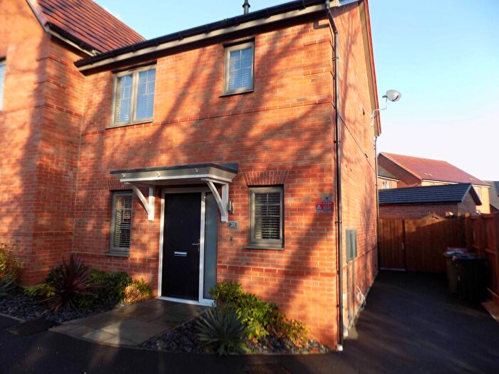 3 Bedroom Semi Detached House To Rent In Pinhole Place, Creswell, S80