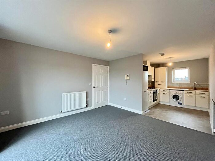 2 Bedroom Apartment To Rent In Silverlace Avenue, Manchester, M11