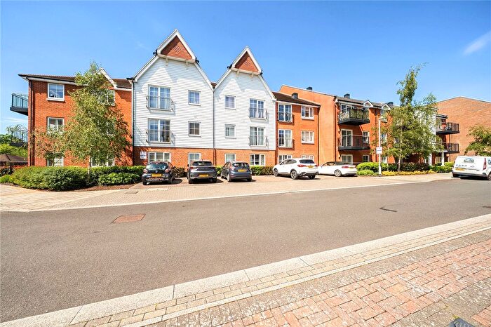 1 Bedroom Flat For Sale In Mere Road, Dunton Green, Sevenoaks, Kent, TN14