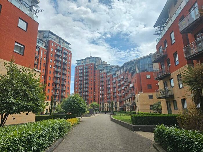 2 Bedroom Apartment For Sale In Gotts Road, Leeds, LS12