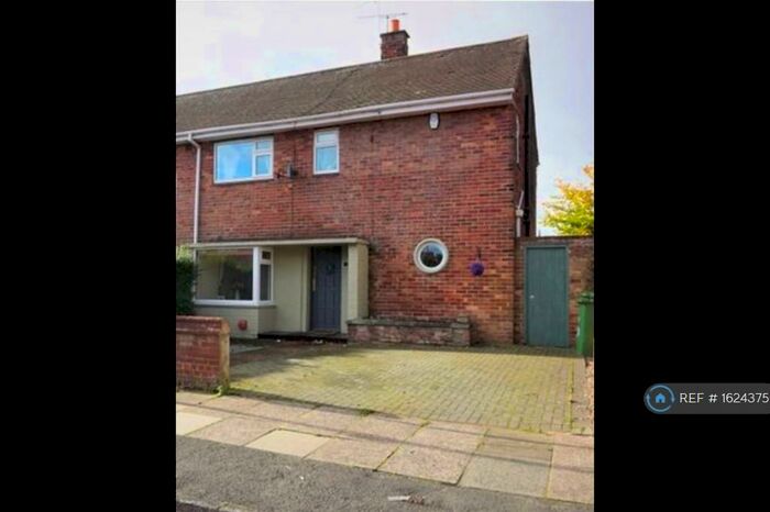 3 Bedroom Semi-Detached House To Rent In Temple Avenue, Blyth, NE24