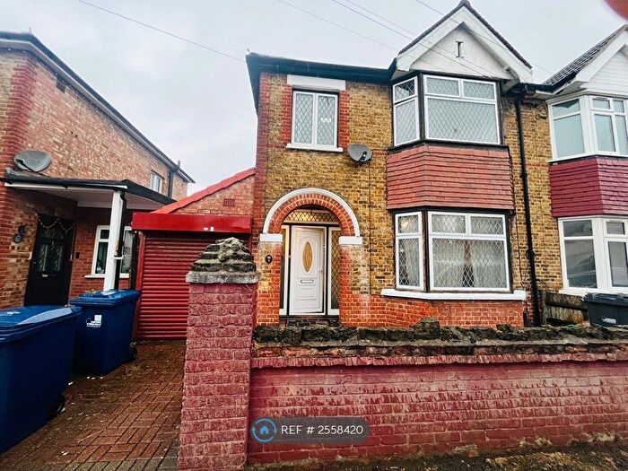 5 Bedroom Terraced House To Rent In Witley Gardens, Southall, UB2