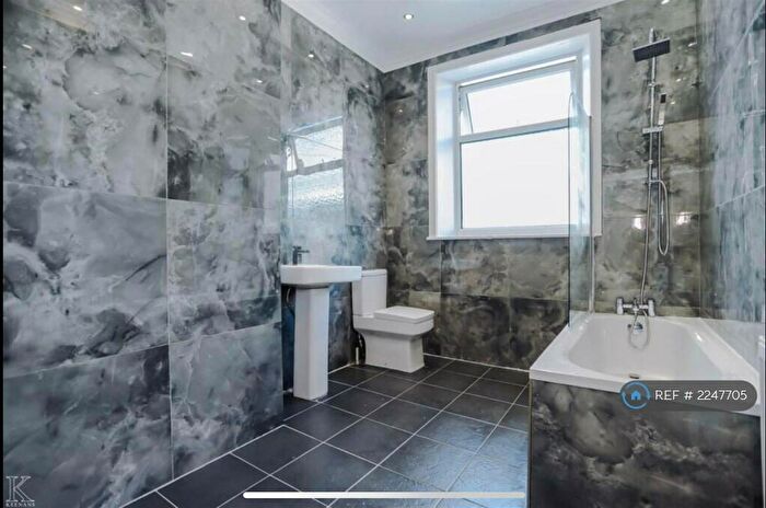 2 Bedroom Terraced House To Rent In Bolton Road, Blackburn, BB2