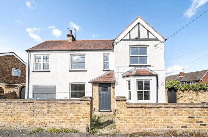 4 Bedroom Detached House To Rent In Egerton Avenue, Hextable, Swanley, Kent, BR8