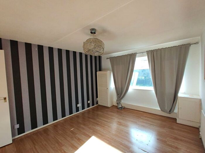 2 Bedroom Flat To Rent In Leicester Road, New Barnet, Barnet, EN5