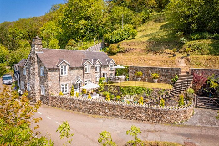 5 Bedroom Property For Sale In Sandplace, Looe, PL13