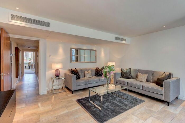 2 Bedroom Flat To Rent In Young Street, London, W8