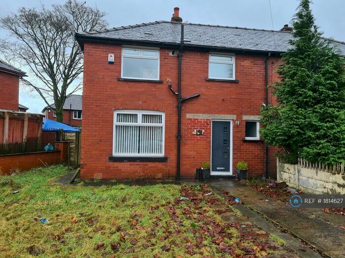 3 Bedroom Semi-Detached House To Rent In Springfield Road, Kearsley, Bolton, BL4