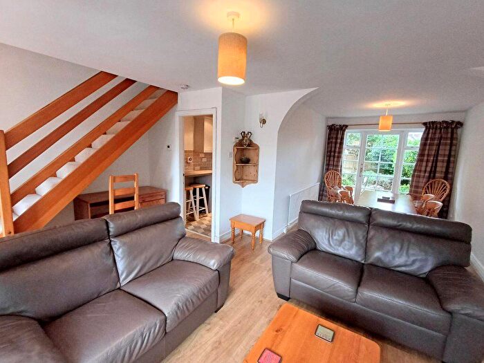 2 Bedroom Terraced House To Rent In Oak Mews, Ws, SK9