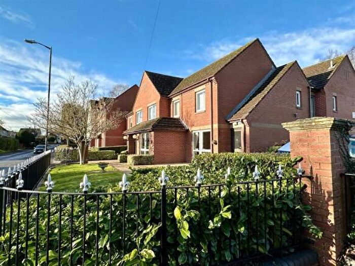 1 Bedroom Property For Sale In School Road, Alcester, B49