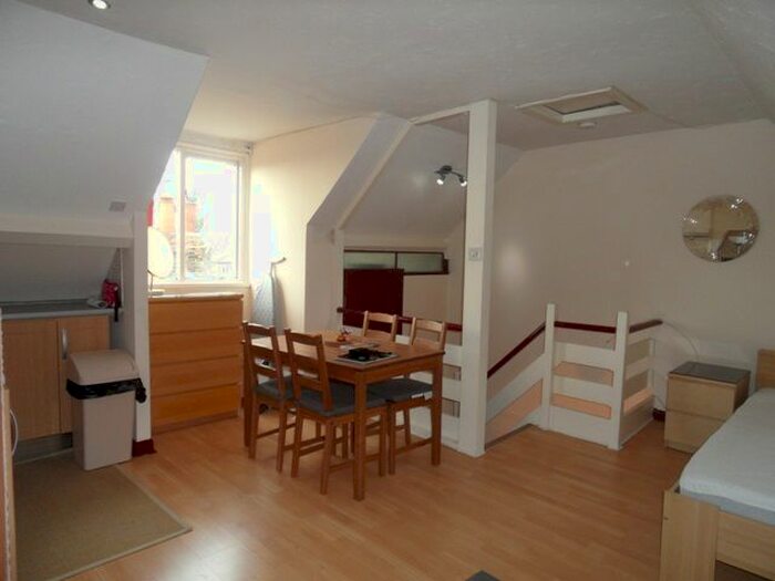 1 Bedroom Flat To Rent In St Stephens Road, Hounslow, TW3