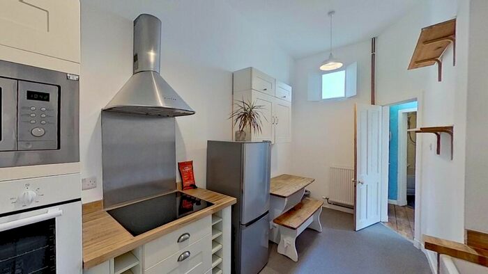 2 Bedroom Flat To Rent In Bothwell Street, Edinburgh, Midlothian, EH7