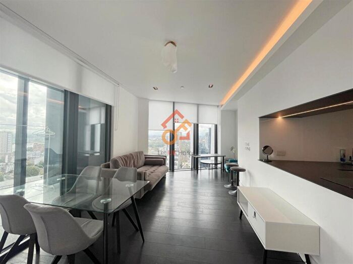 2 Bedroom Flat To Rent In Amory Tower, Marsh Wall, London, E14