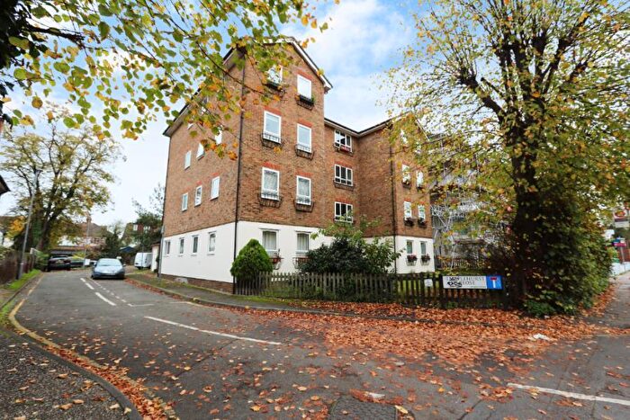 2 Bedroom Apartment To Rent In Maplehurst Close, KT1