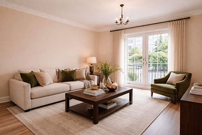 2 Bedroom Flat To Rent In East London Street, Edinburgh, EH7