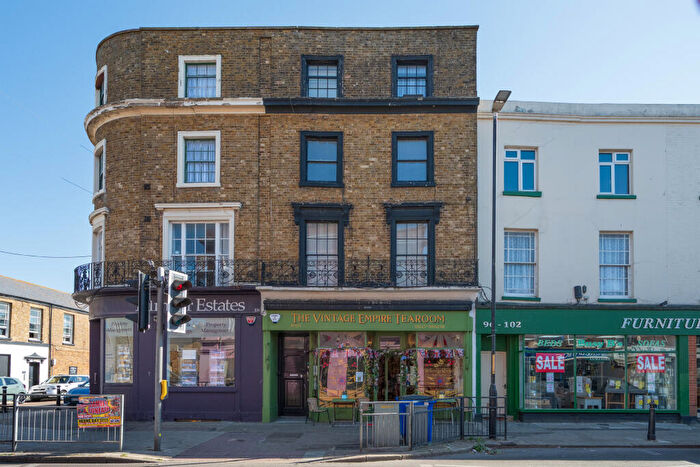 1 Bedroom Flat For Sale In High Street, Herne Bay, CT6