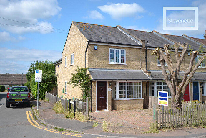 3 Bedroom End Of Terrace House For Sale In Lindsey Street, Epping, CM16