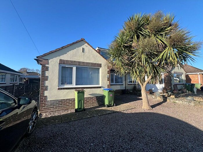 4 Bedroom Semi-Detached Bungalow To Rent In Cornaway Lane, Fareham, PO16