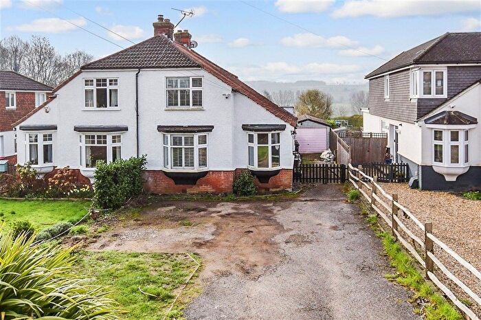 3 Bedroom Semi Detached House For Sale In Tonbridge Road, Teston, Maidstone, Kent, ME18