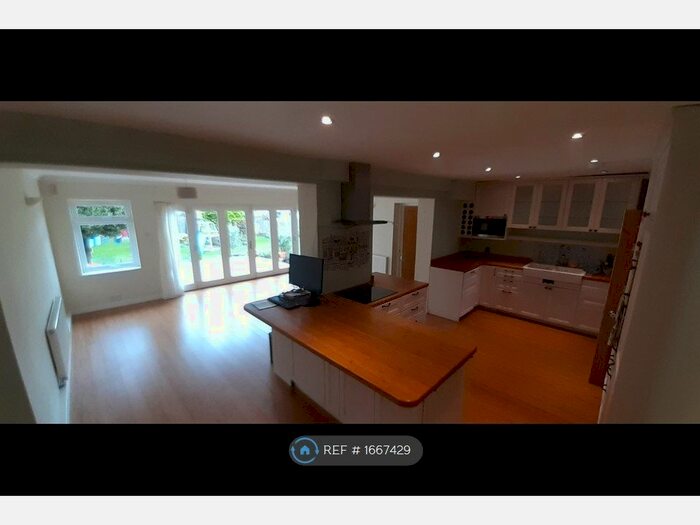 4 Bedroom Semi-Detached House To Rent In Great Brockeridge, Bristol, BS9