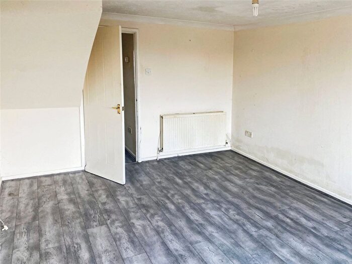 2 Bedroom Terraced House For Sale In Middle Close, Swadlincote, Derbyshire, DE11