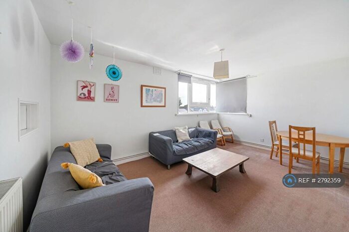 3 Bedroom Flat To Rent In Temperley Road, London, SW12