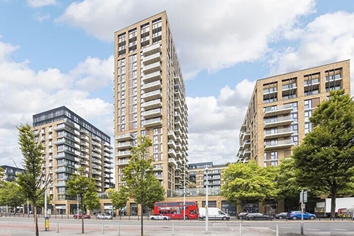 2 Bedroom Flat To Rent In Compton House, Woolwich Arsenal, SE18