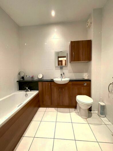 2 Bedroom Apartment To Rent In Dibdale Road West, Dudley, West Midlands, DY1