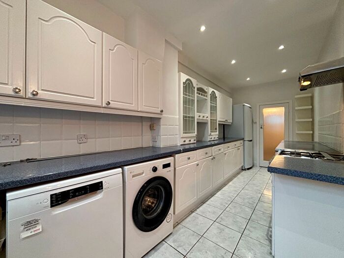 3 Bedroom Property To Rent In Derrick Road, Beckenham, BR3