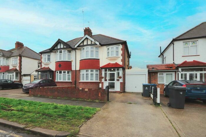 3 Bedroom Semi-Detached House To Rent In Hamilton Avenue, Surbiton, KT6