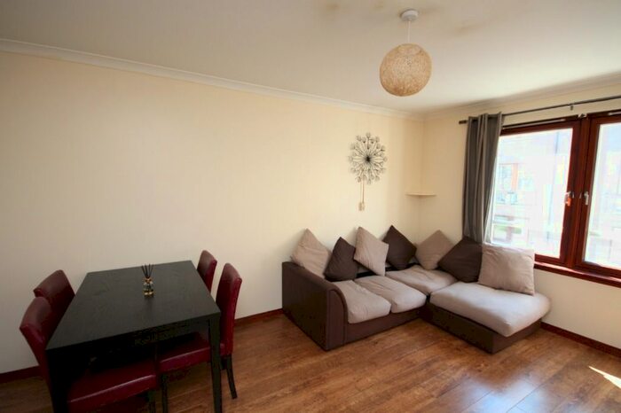 2 Bedroom Flat To Rent In Strawberry Bank Parade, Aberdeen, AB11